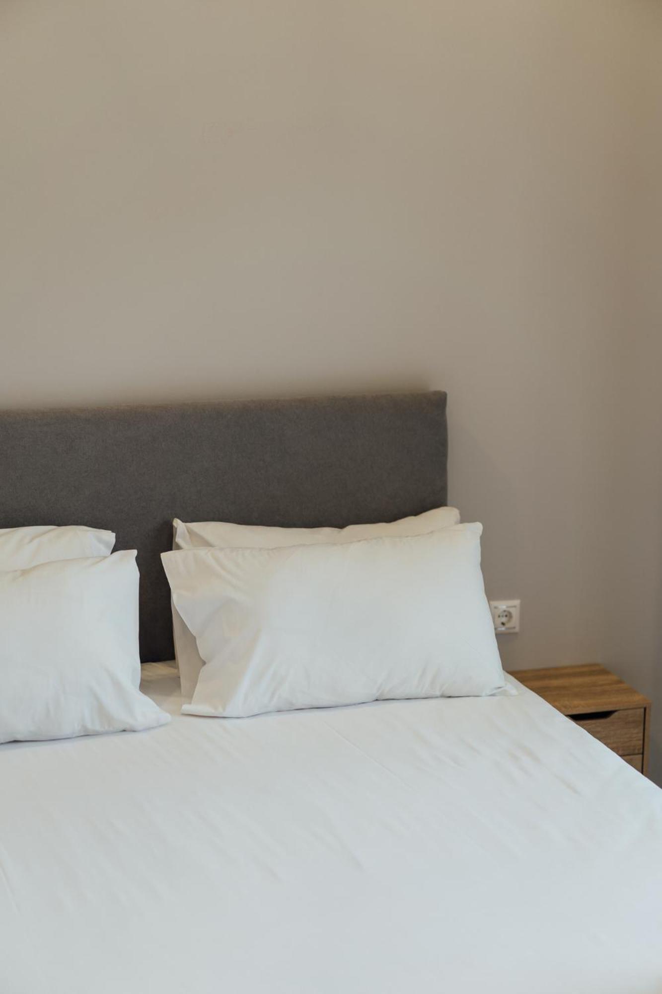 Blue Waves Luxury Suites By The Sea Plomari Eksteriør bilde