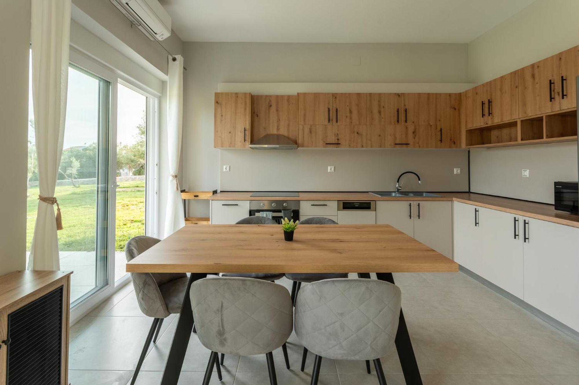 Blue Waves Luxury Suites By The Sea Plomari Eksteriør bilde