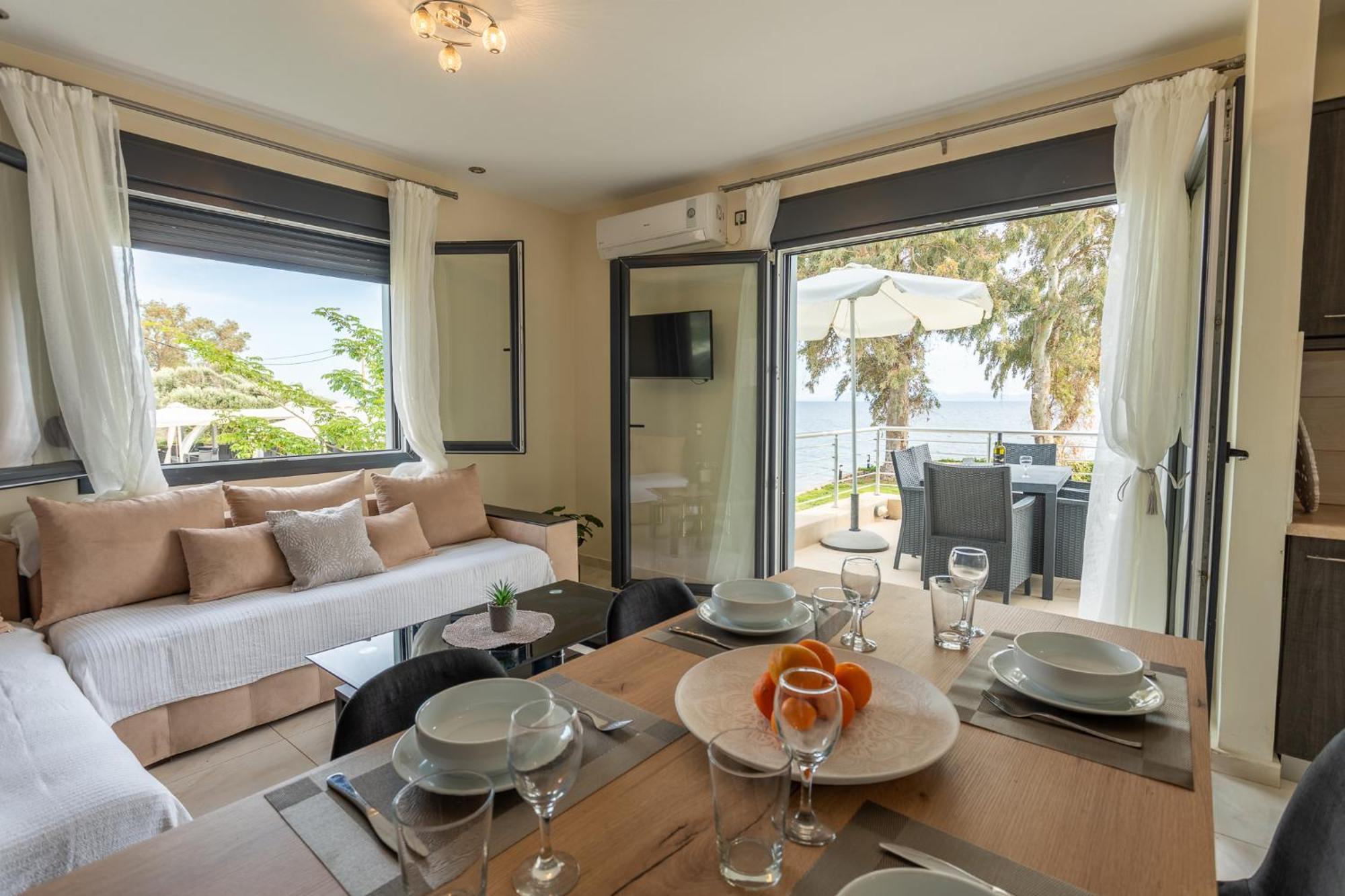 Blue Waves Luxury Suites By The Sea Plomari Eksteriør bilde