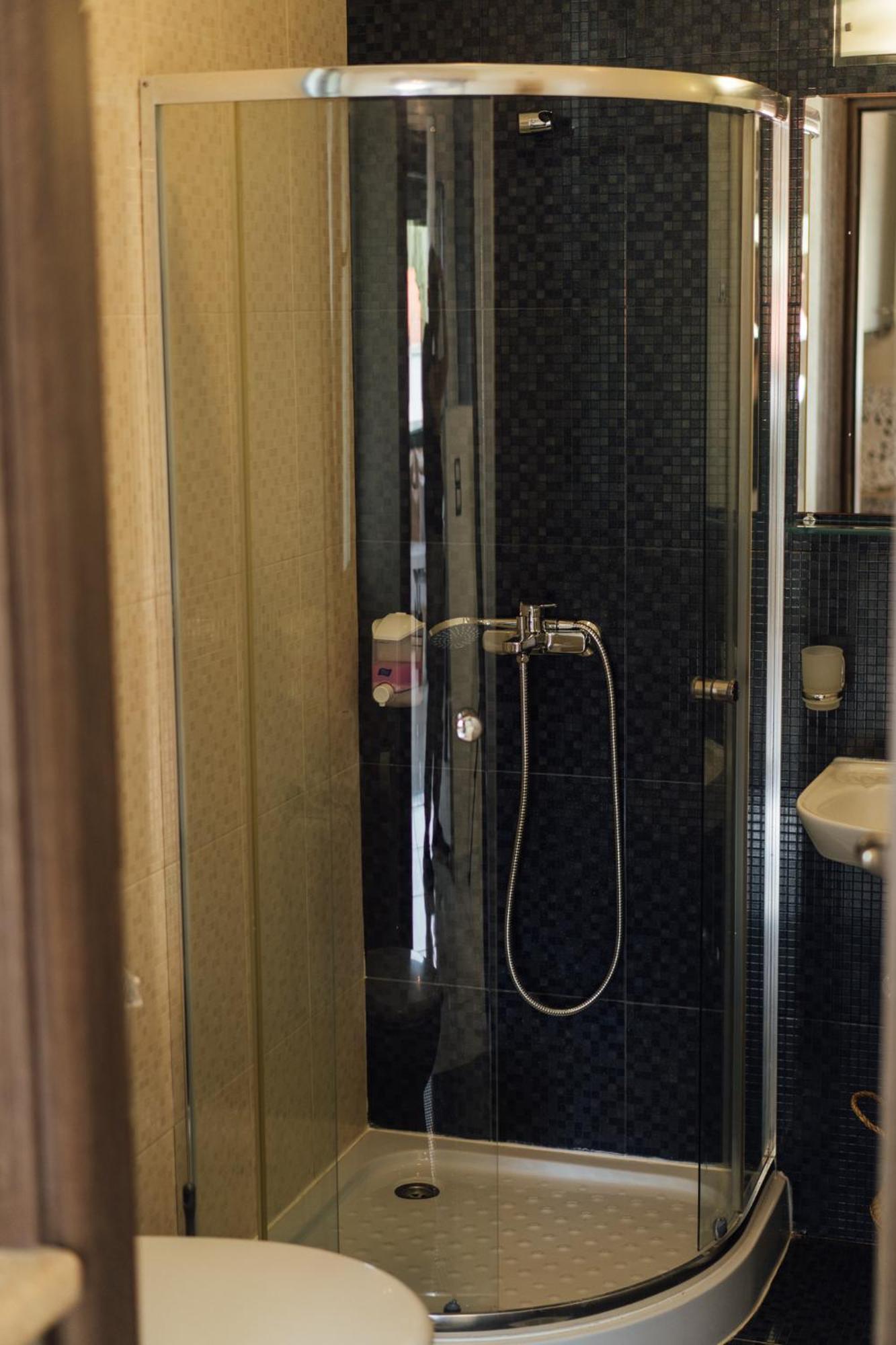 Blue Waves Luxury Suites By The Sea Plomari Eksteriør bilde