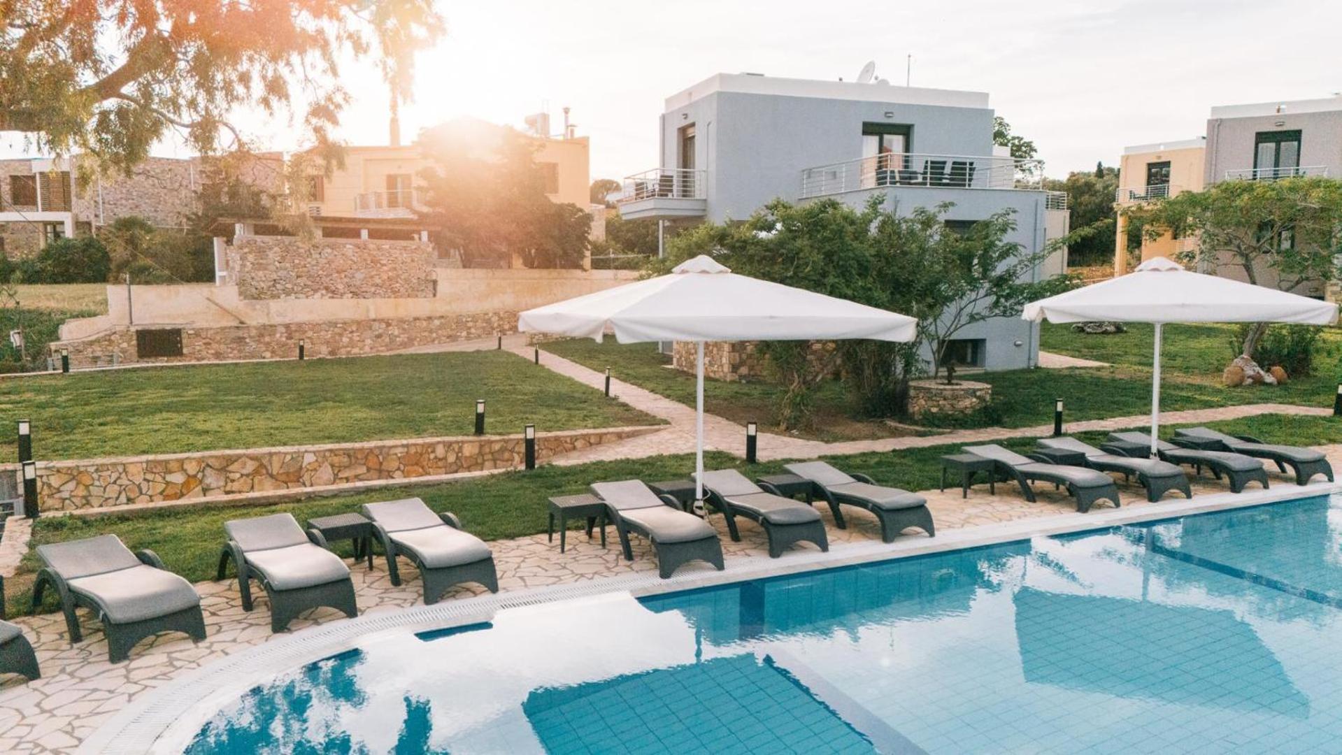 Blue Waves Luxury Suites By The Sea Plomari Eksteriør bilde